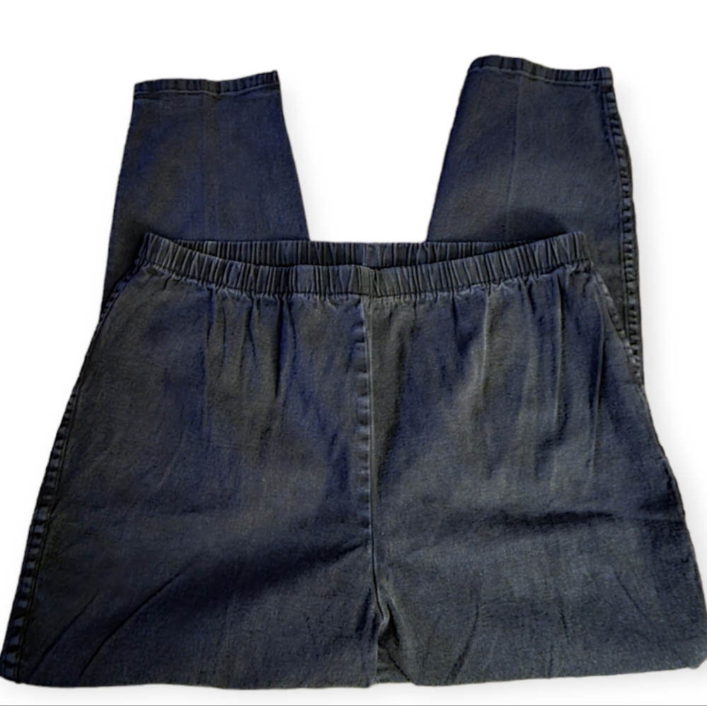(22W/24W) Plus Petite Pull-On Jeans - Picture 6 of 16